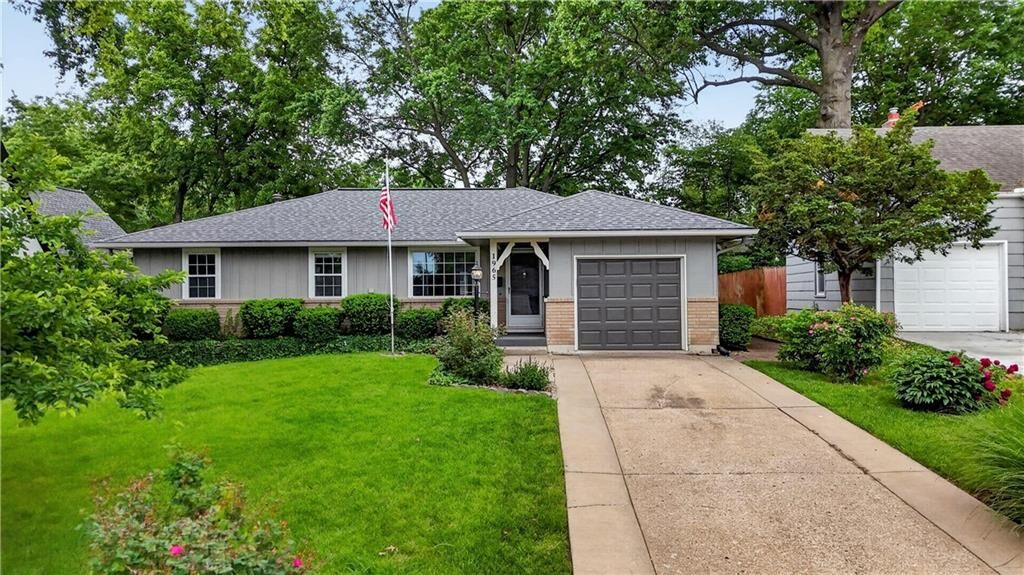 Property Photo: 1965 W 73rd Street KS 66208