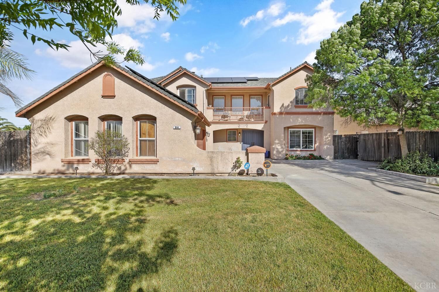 Property Photo:  644 Contenta Court  CA 93245 