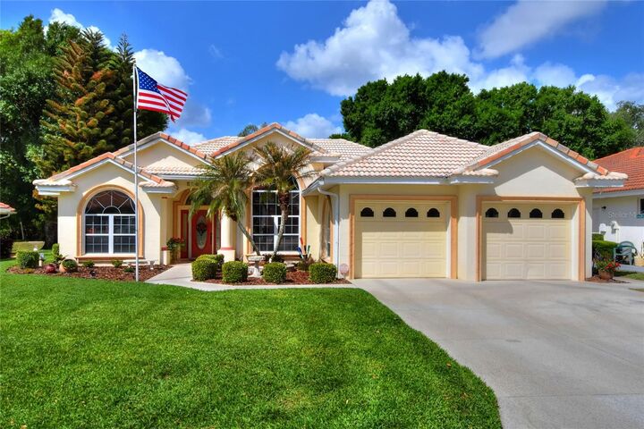 Property Photo:  212 Golf Aire Boulevard  FL 33884 