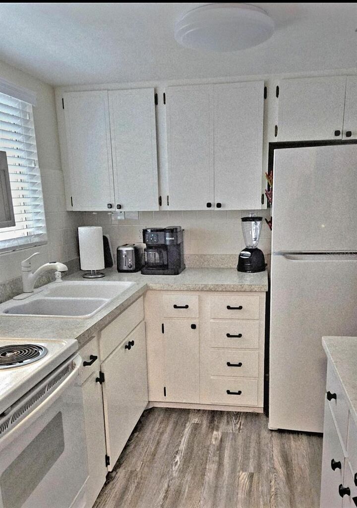 Property Photo:  5942 Welcome Road H24  FL 34207 