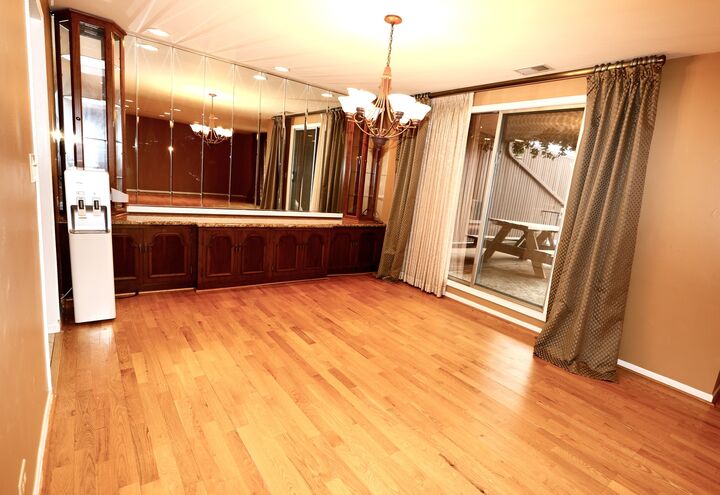 Property Photo: 3950 Dundee Road 302 IL 60062