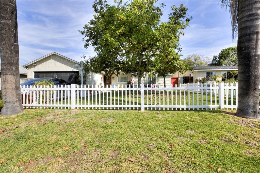 Property Photo: 1029 E Galatea CA 91702
