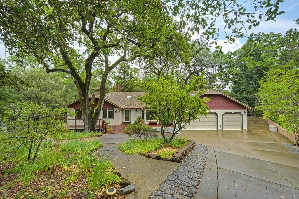 Property Photo:  2837 Maryetta Court  CA 95682 