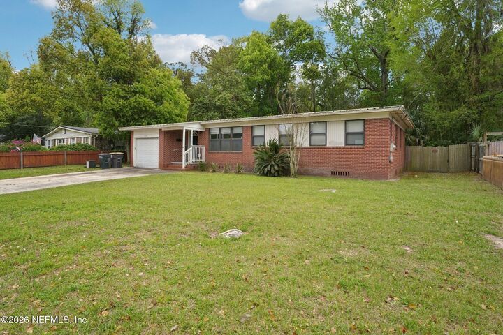 Property Photo:  5112 Oakside Drive  FL 32244 