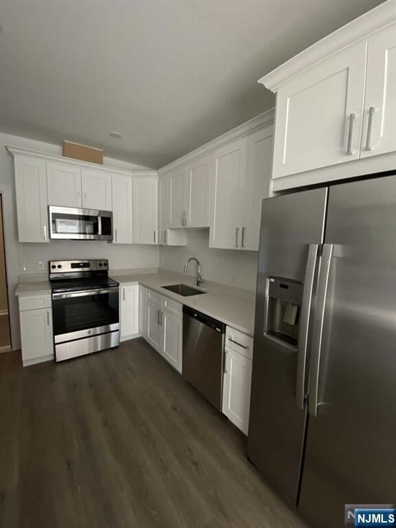 Property Photo: 74 Clarendon Place 203 NJ 07601