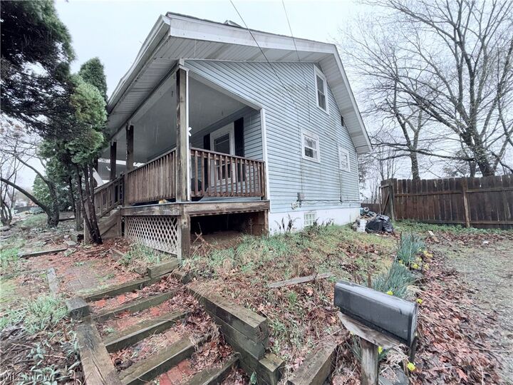 Property Photo:  1282 Sawyer Avenue  OH 44310 
