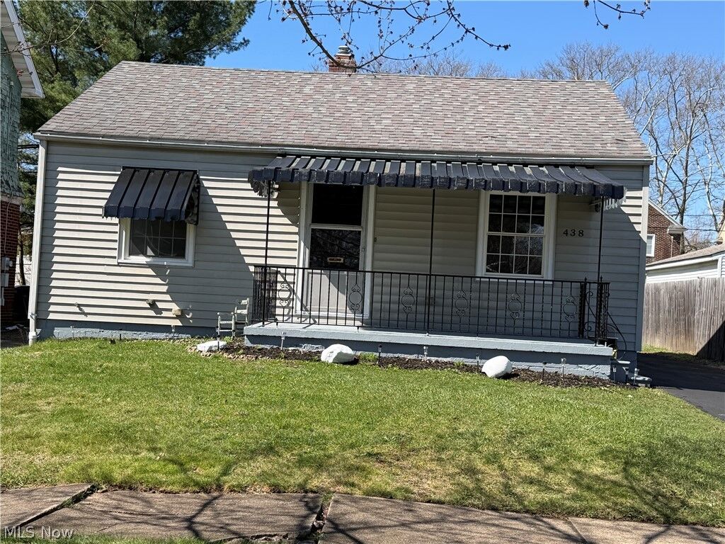 Property Photo:  438 Grant Street  OH 44437 
