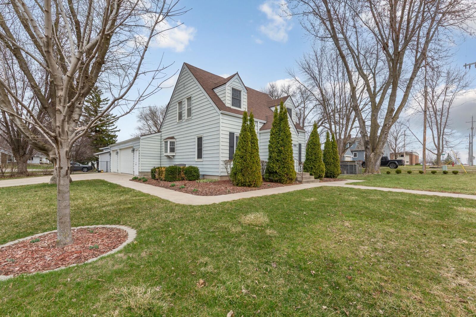 Property Photo: 358 18th Street SW MN 55060