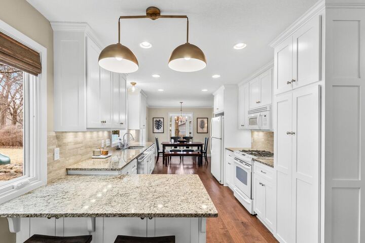 Property Photo: 15820 Lake Street Extension MN 55345