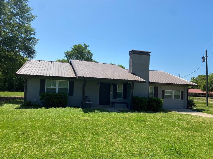 Photo de la propriété:  1410 E Royall Boulevard  TX 75148 