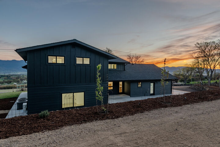 Property Photo:  4691 Cherry Lane  OR 97504 