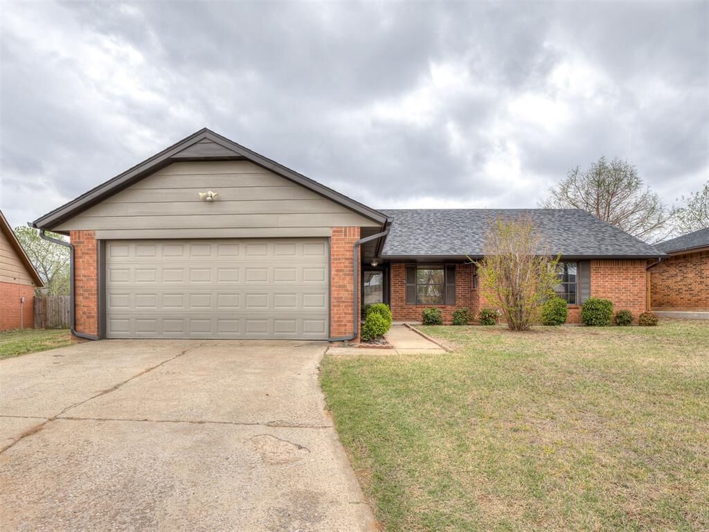 Property Photo: 8724 NW 84th Street OK 73132