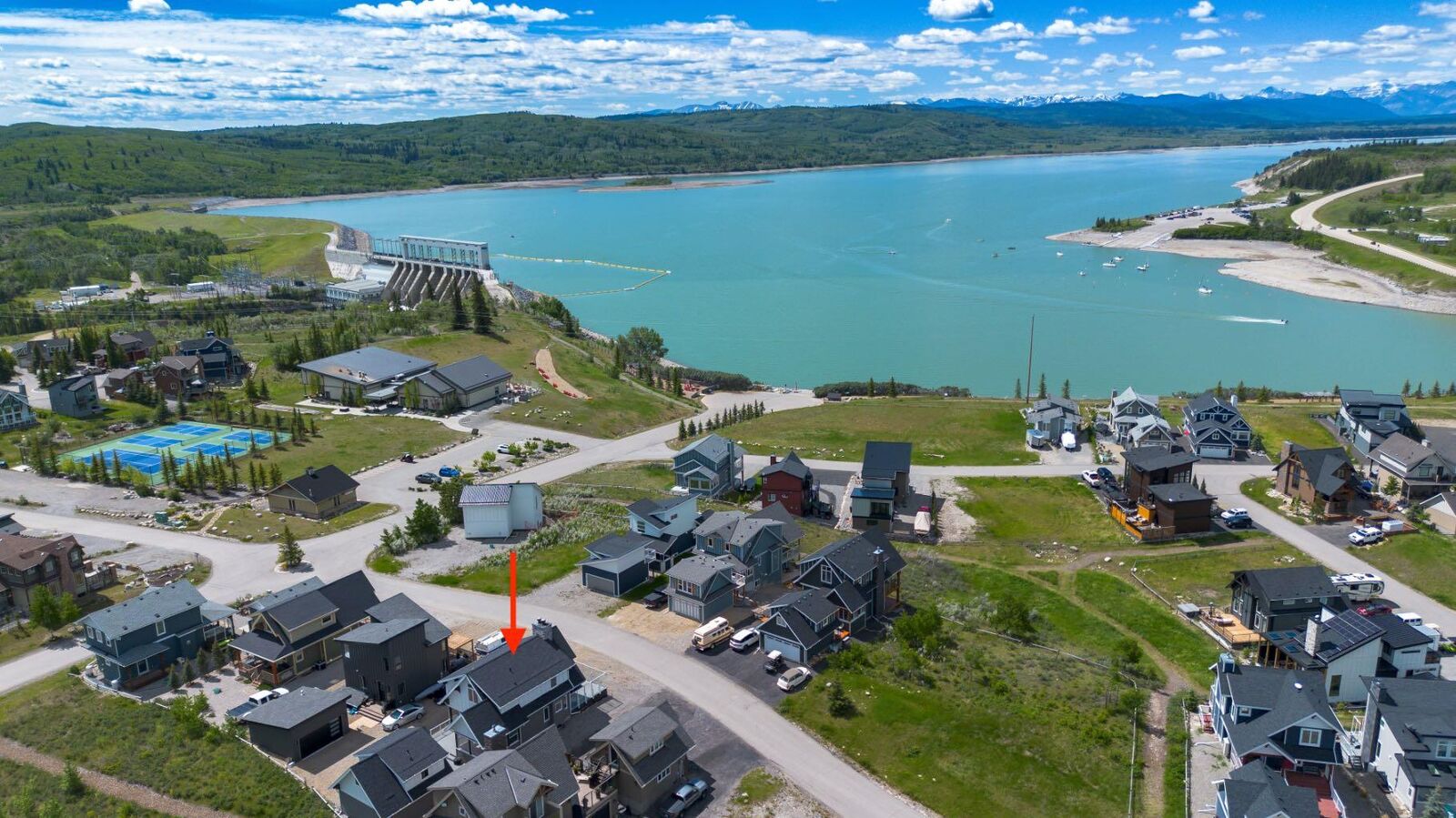 Property Photo: 406 Cottageclub Cove AB T4C 1B1