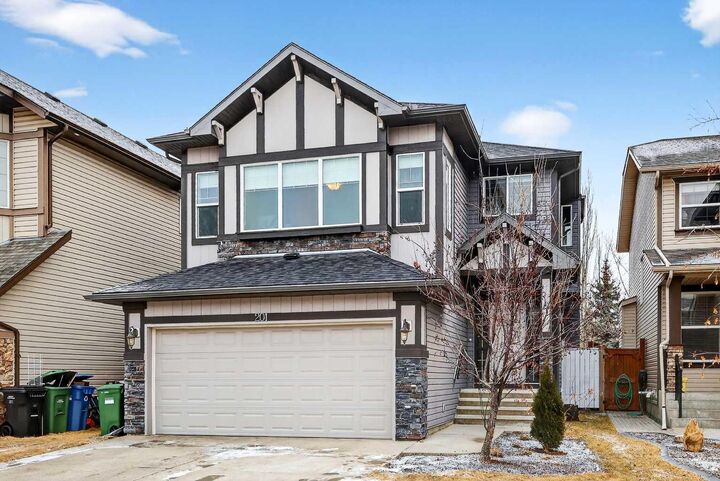 Property Photo:  201 Autumn Circle SE  AB T3M 0J9 