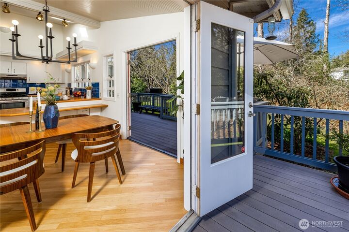 Property Photo:  8523  224th Street SW  WA 98026 