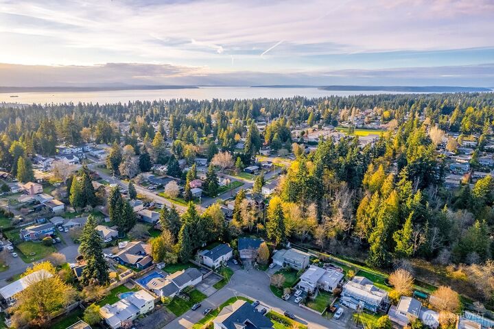 Property Photo:  8523  224th Street SW  WA 98026 