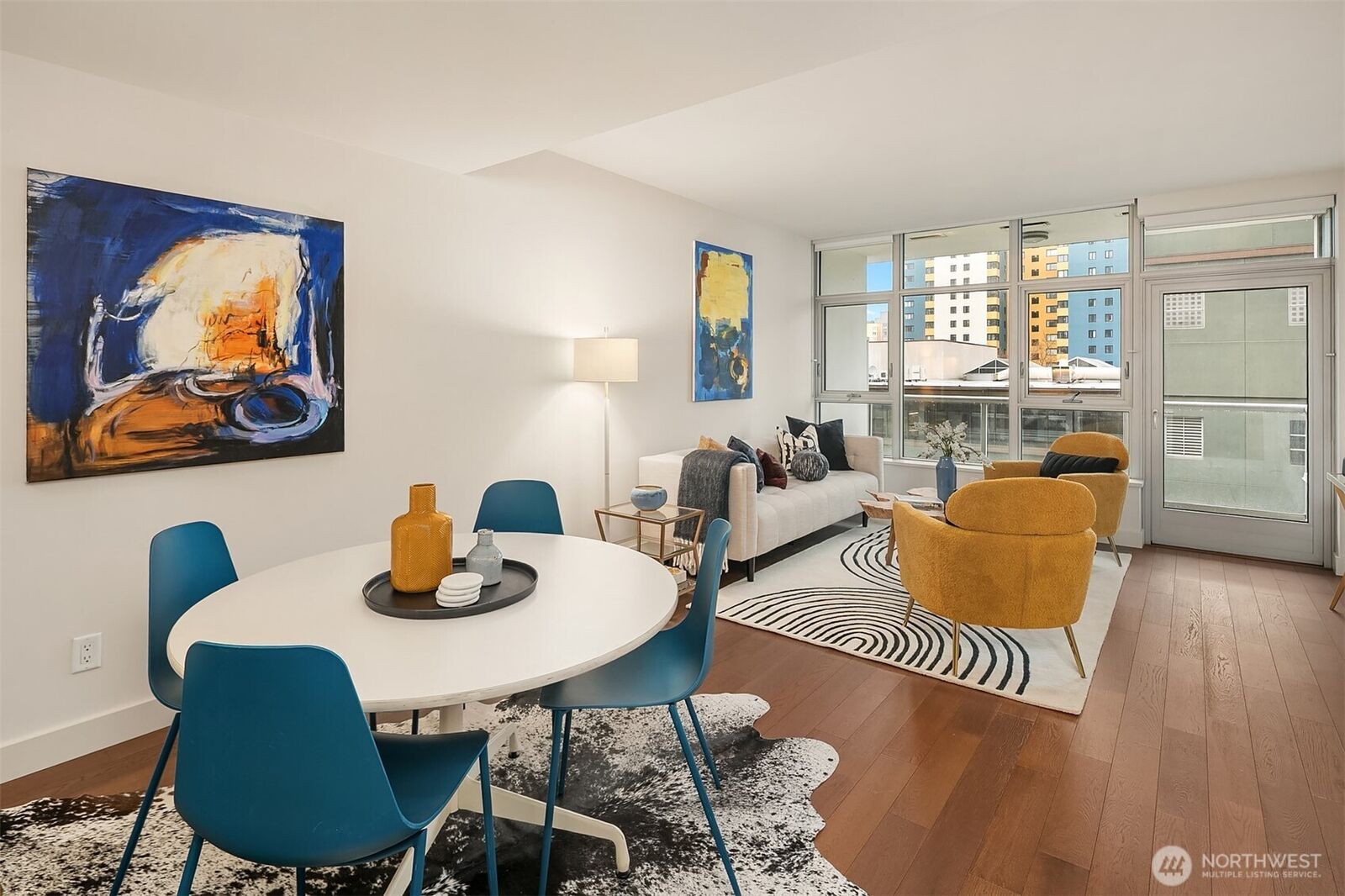 Property Photo:  583  Battery Street 507N  WA 98121 