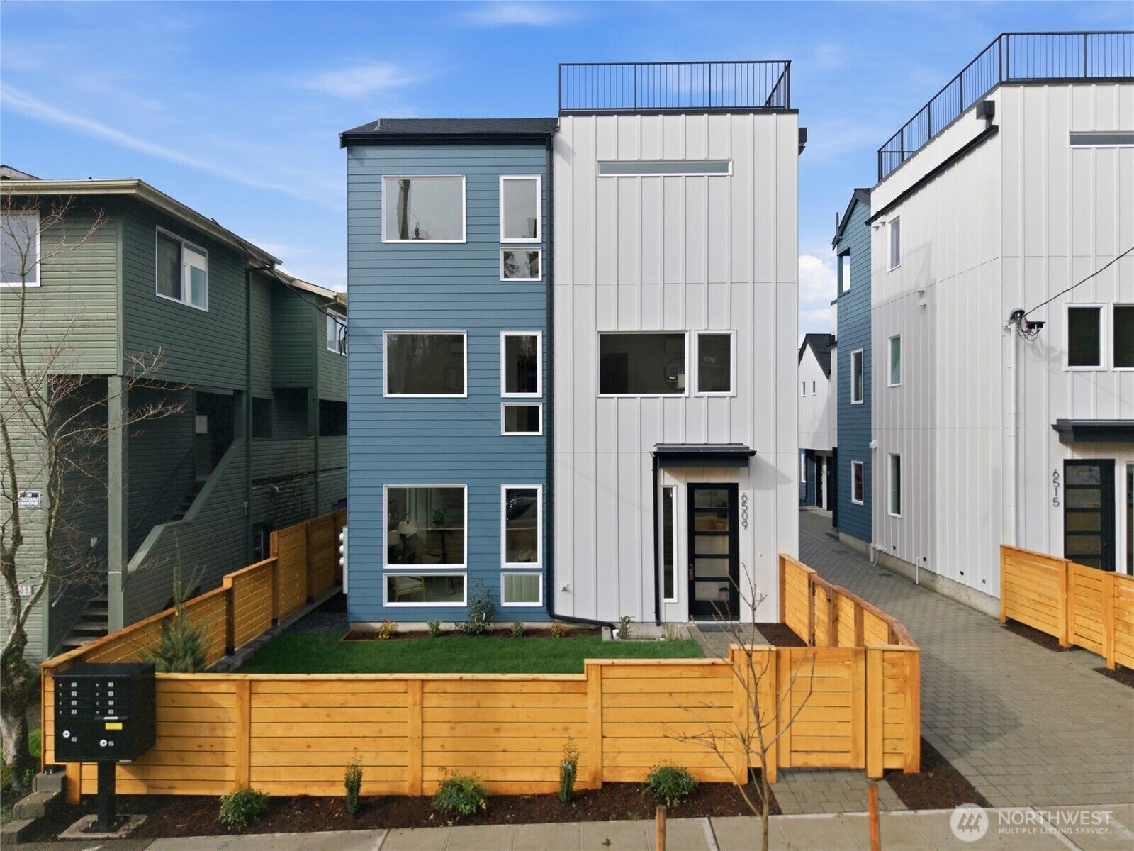 Property Photo:  6509  19th Avenue NW  WA 98117 