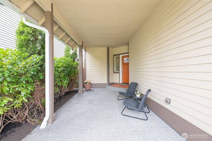 Property Photo: 12707 12th Dr SE WA 98208