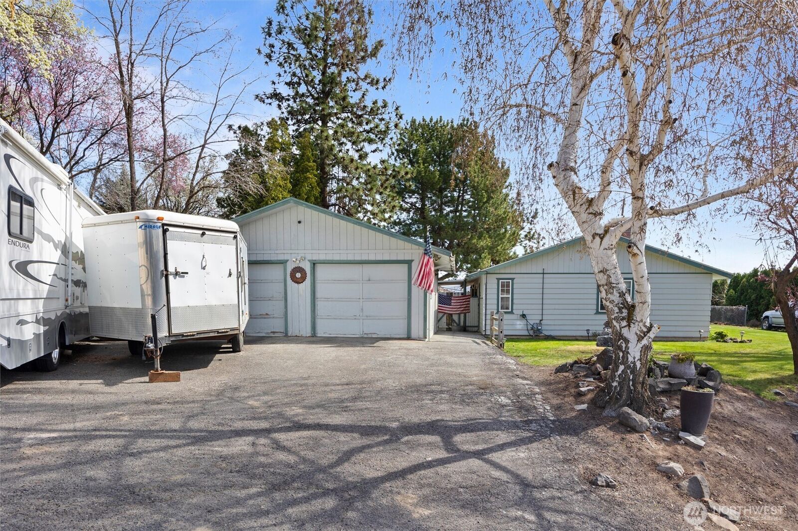 Property Photo: 705 N 12th Street WA 98942