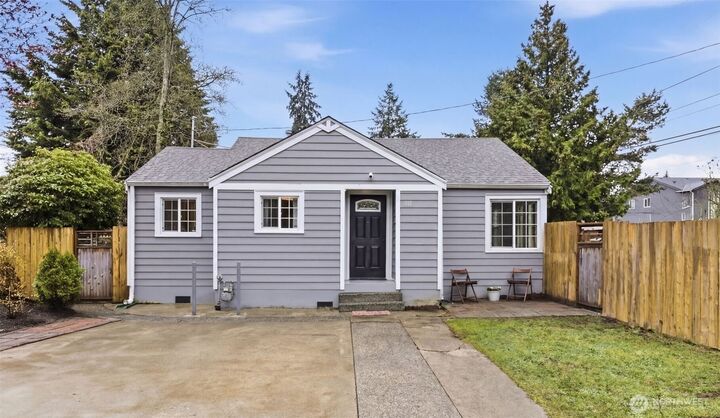 Property Photo: 317 SW 124th Street WA 98146