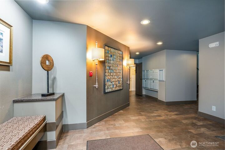 Property Photo:  566  Prospect Street 108  WA 98109 