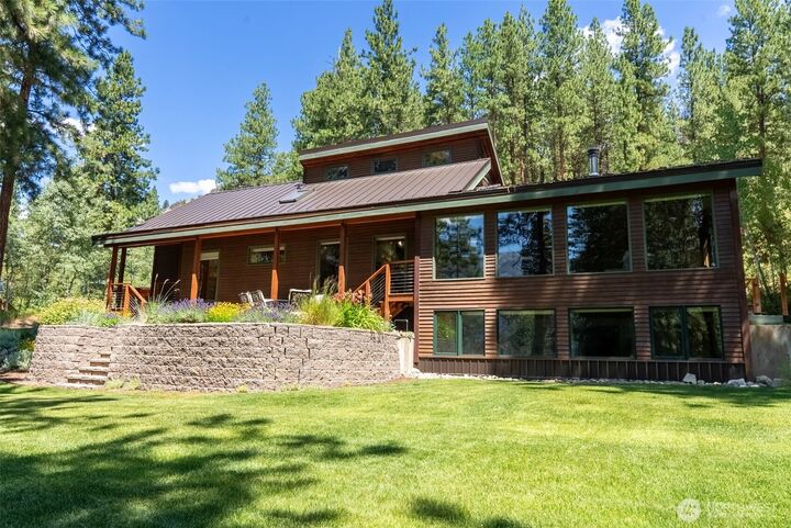 Property Photo:  2  Trillium Road  WA 98862 