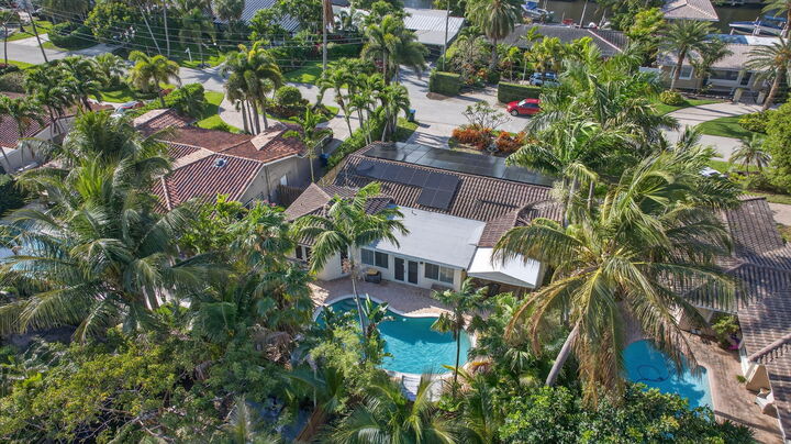 Property Photo: 2101 NE 25th Street FL 33305