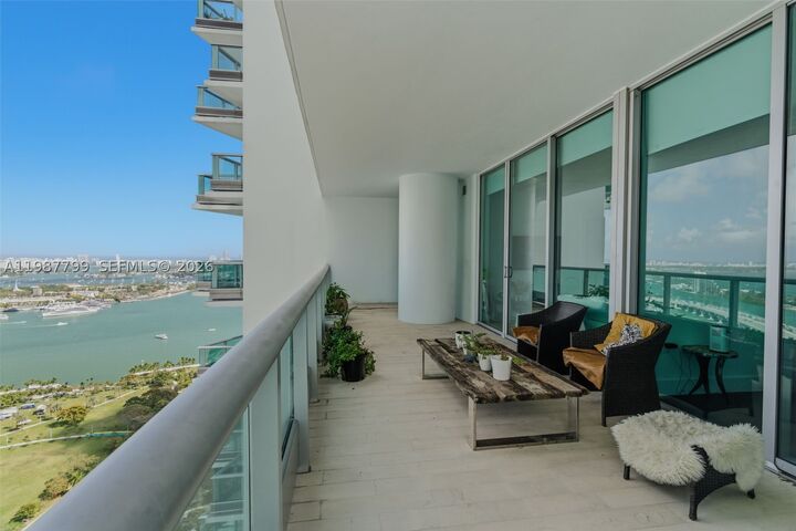 Property Photo: 900 Biscayne Blvd 4308 FL 33132