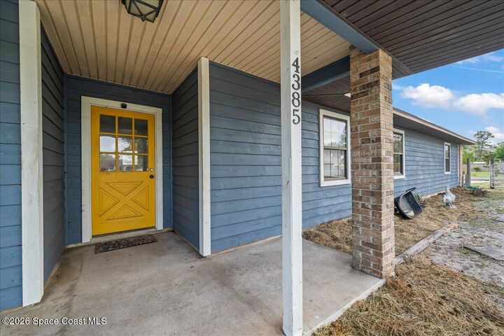 Property Photo: 4385 Seneca Avenue FL 32926