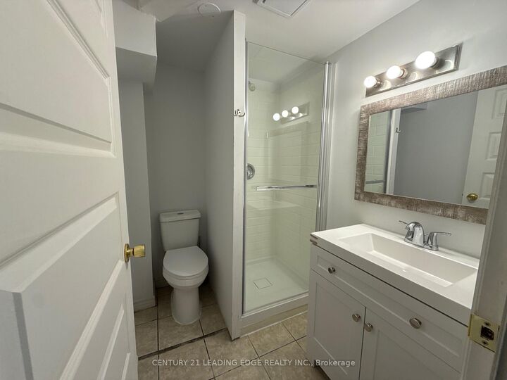 Photo de la propriété: 957 Glen Street Lower ON L1J 3T9