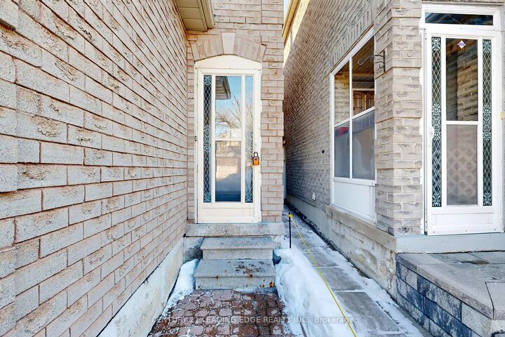 Property Photo:  107 Joycedale Street Main Floor  ON L3S 3J2 