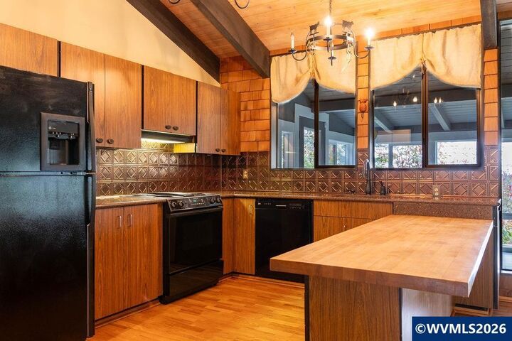 Property Photo: 3700 NW Marshall Dr OR 97330