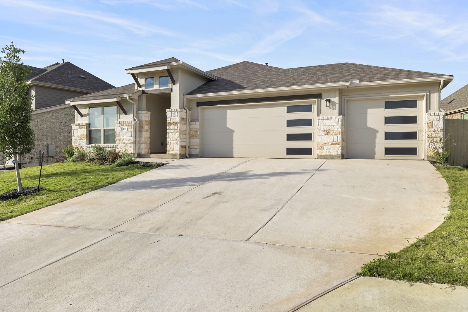 Property Photo: 489 Cherrystone Loop TX 78610