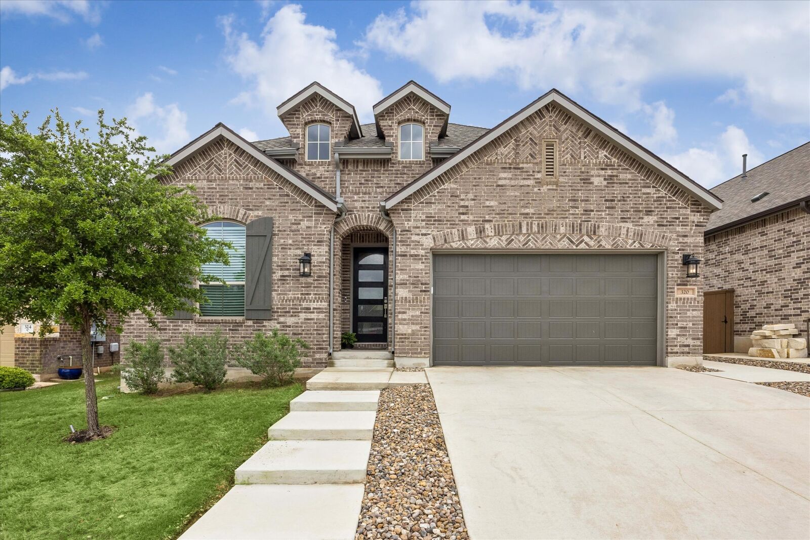 Property Photo:  320 Teakmill Trail  TX 78666 