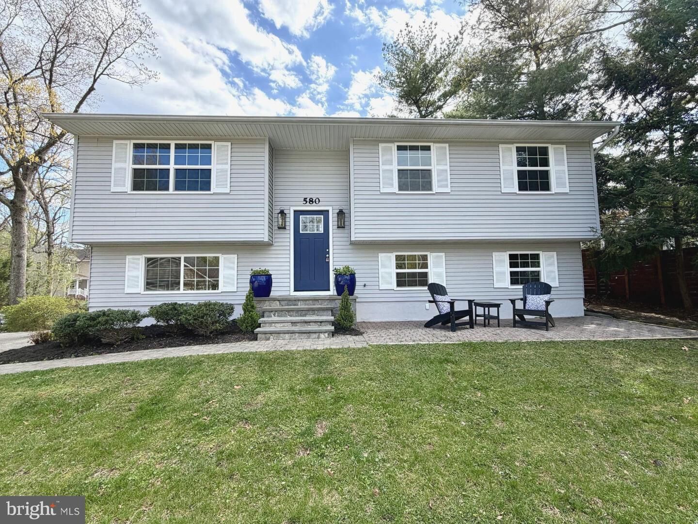 Property Photo:  580 Park Road  MD 21146 