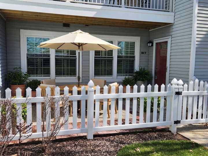 Property Photo: 2401 Greensward N B7 PA 18976