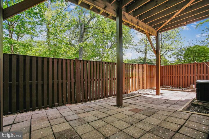 Property Photo:  13080 Park Crescent Circle  VA 20171 