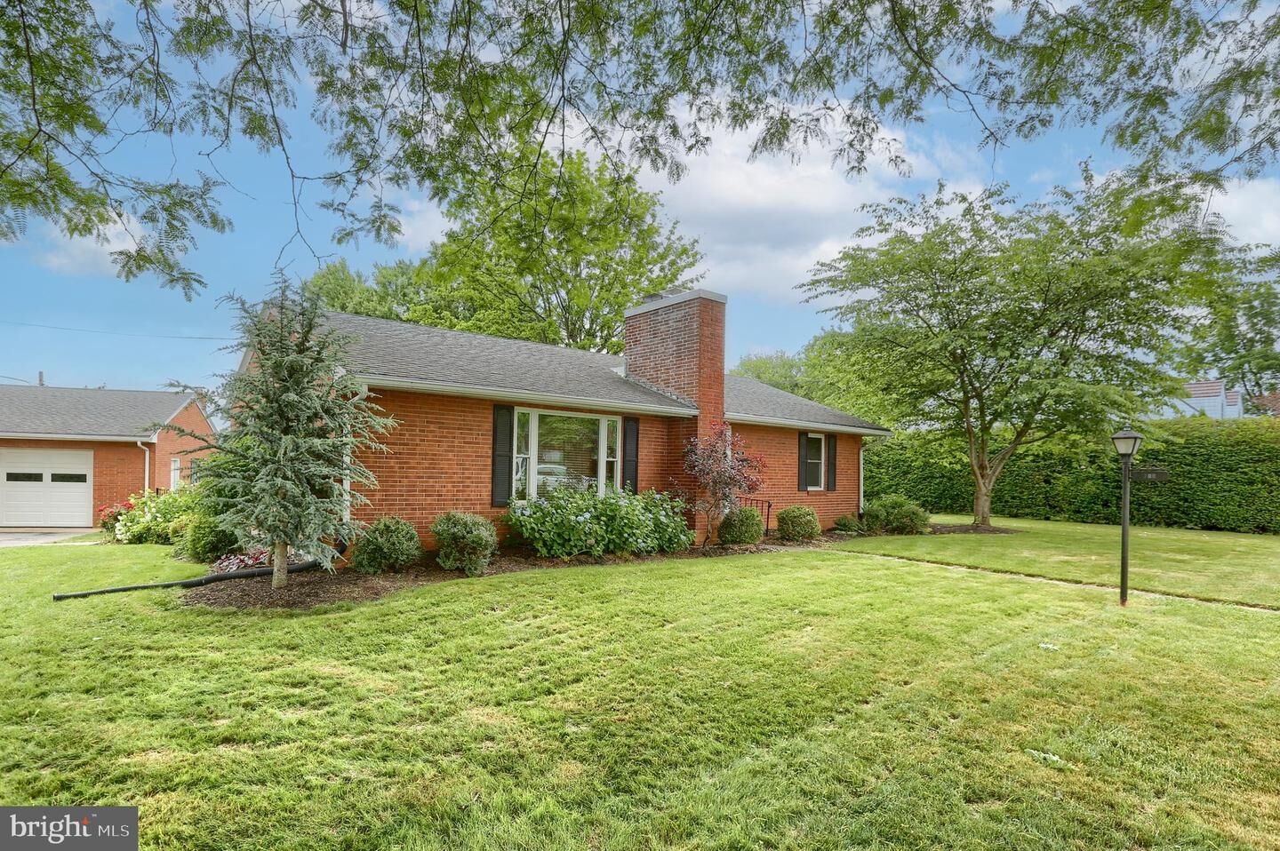 Property Photo: 702 S 1st Avenue PA 17042