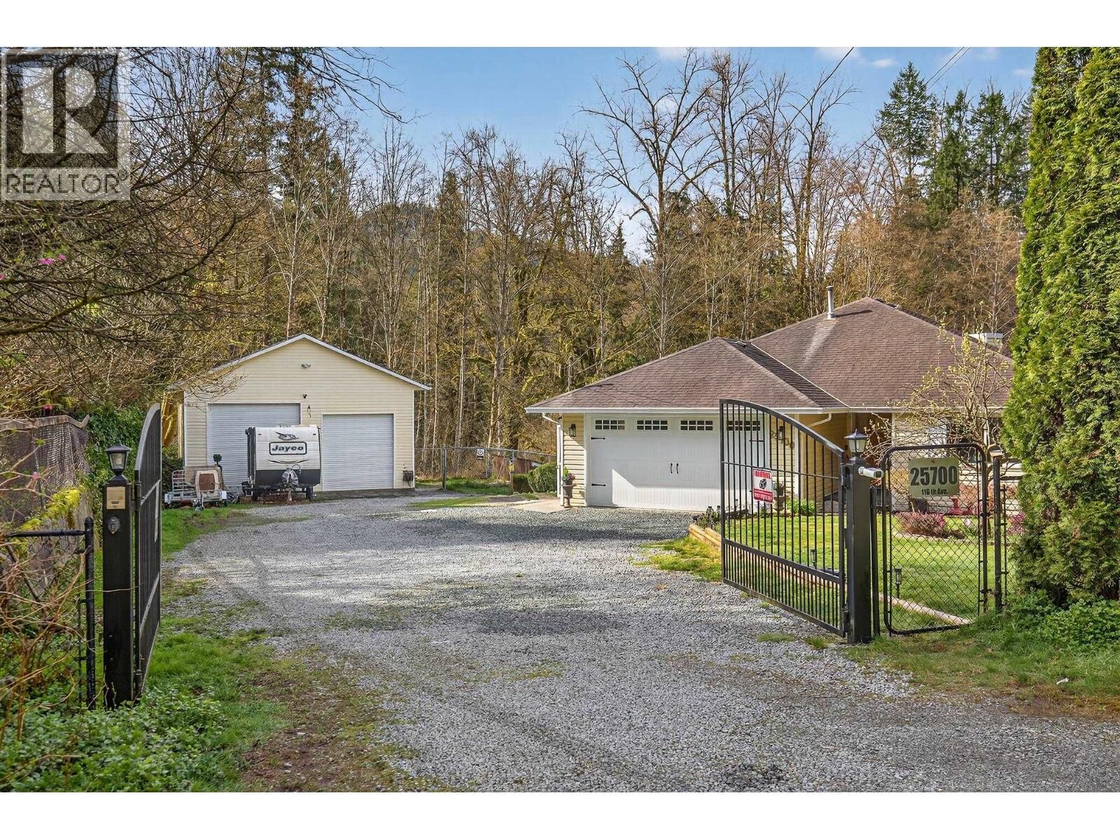 Photo de la propriété:  25700 116 Avenue  BC V4R 1Z6 