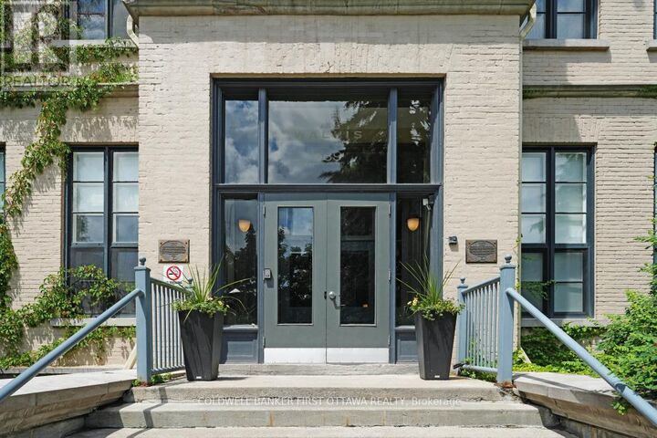 Property Photo:  589 Rideau Street 405  ON K1N 6A1 