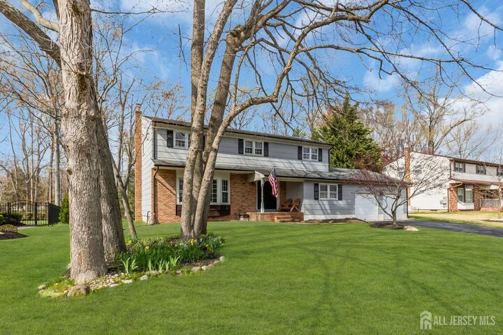 Property Photo:  8 Queens Place  NJ 08857 