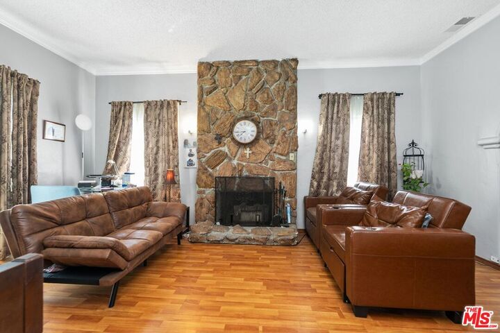 Property Photo: 207 W 85th St CA 90003