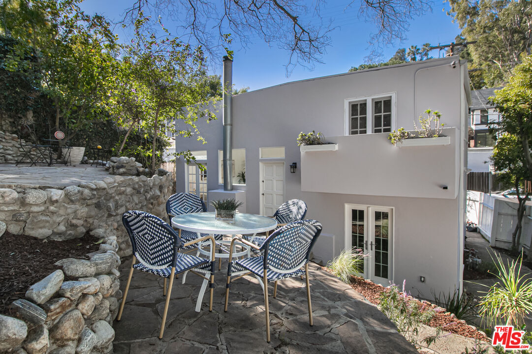 Property Photo: 2044 Stanley Hills Dr CA 90046