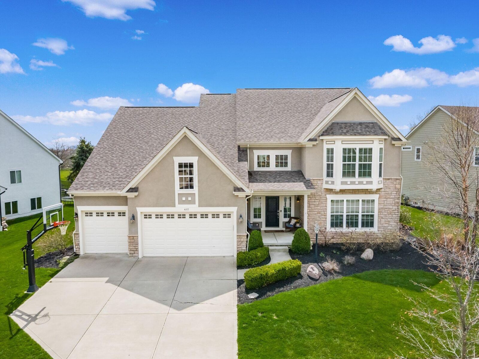 Property Photo: 4077 Hickory Rock Drive OH 43065