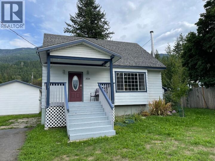 Property Photo: 1526 Eastman Avenue BC V0B 2B0