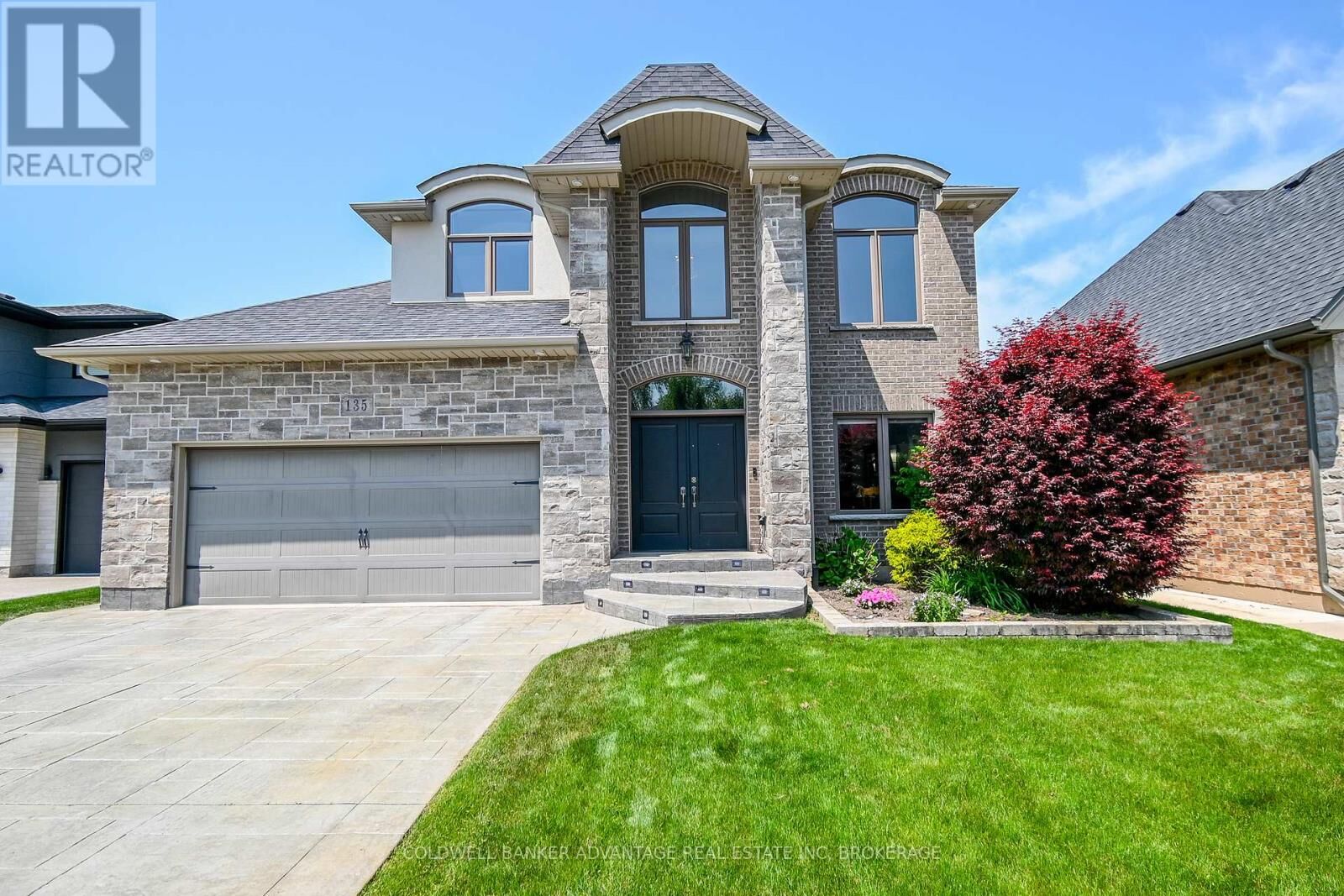 Property Photo:  135 Forest Ridge Court  ON L3C 0C2 