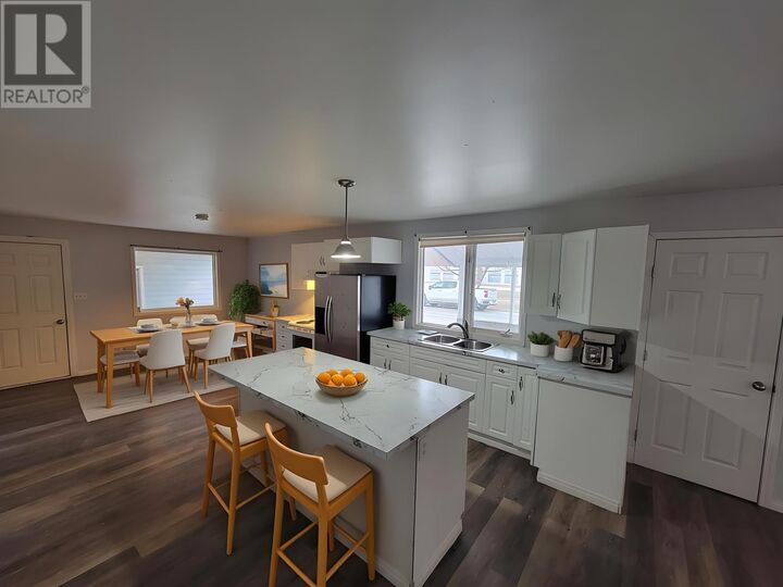 Property Photo:  252 Sixth St E  ON P9A 1W7 