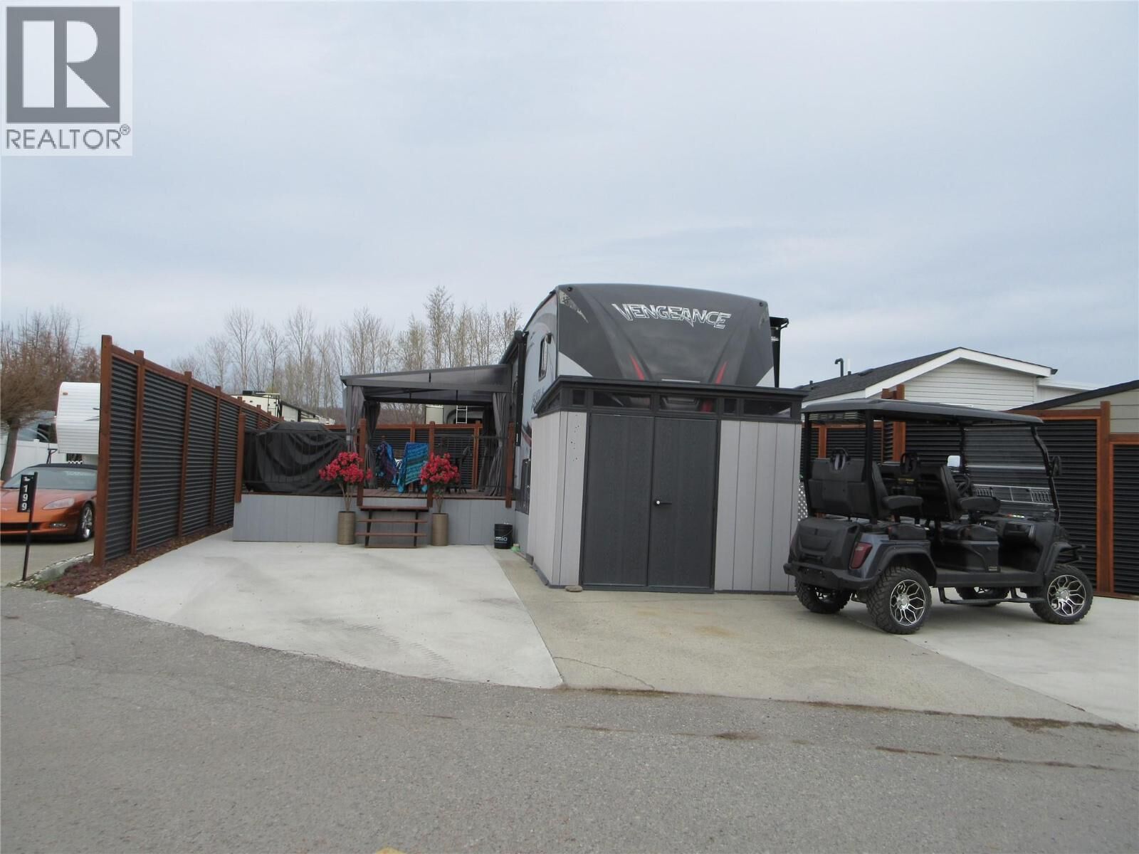 Property Photo: 415 Commonwealth Road 203 BC V4V 1P4