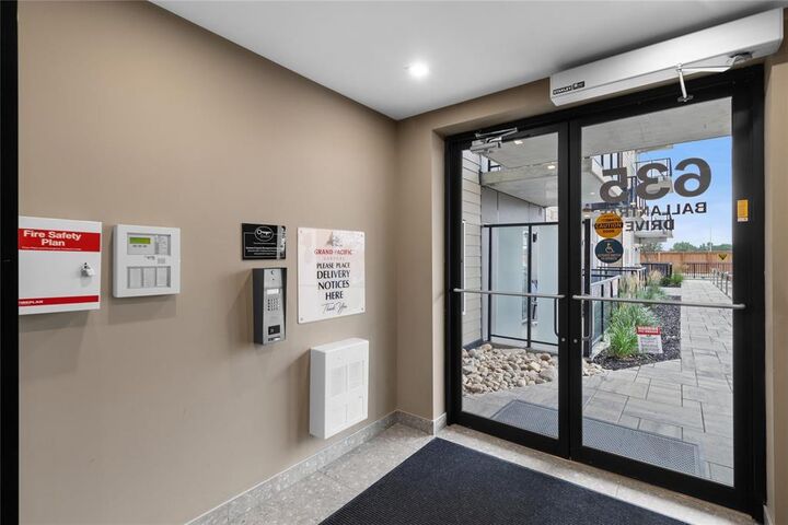 Photo de la propriété: 635 Ballantrae Drive MB R3T 6K4